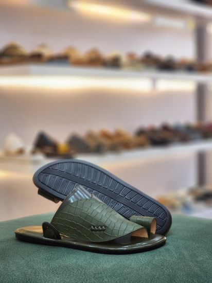 صورة شرقي نقش تمساح جلد طبيعي ارضيه مرنه ومنخفضه